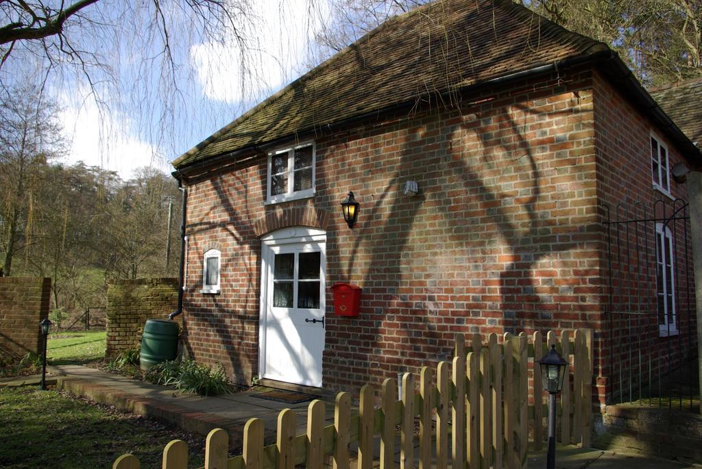 Leeds Castle Holiday Cottages Мейдстон Номер фото